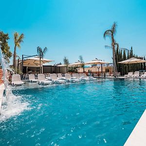 Ksamil Central Park Hotel